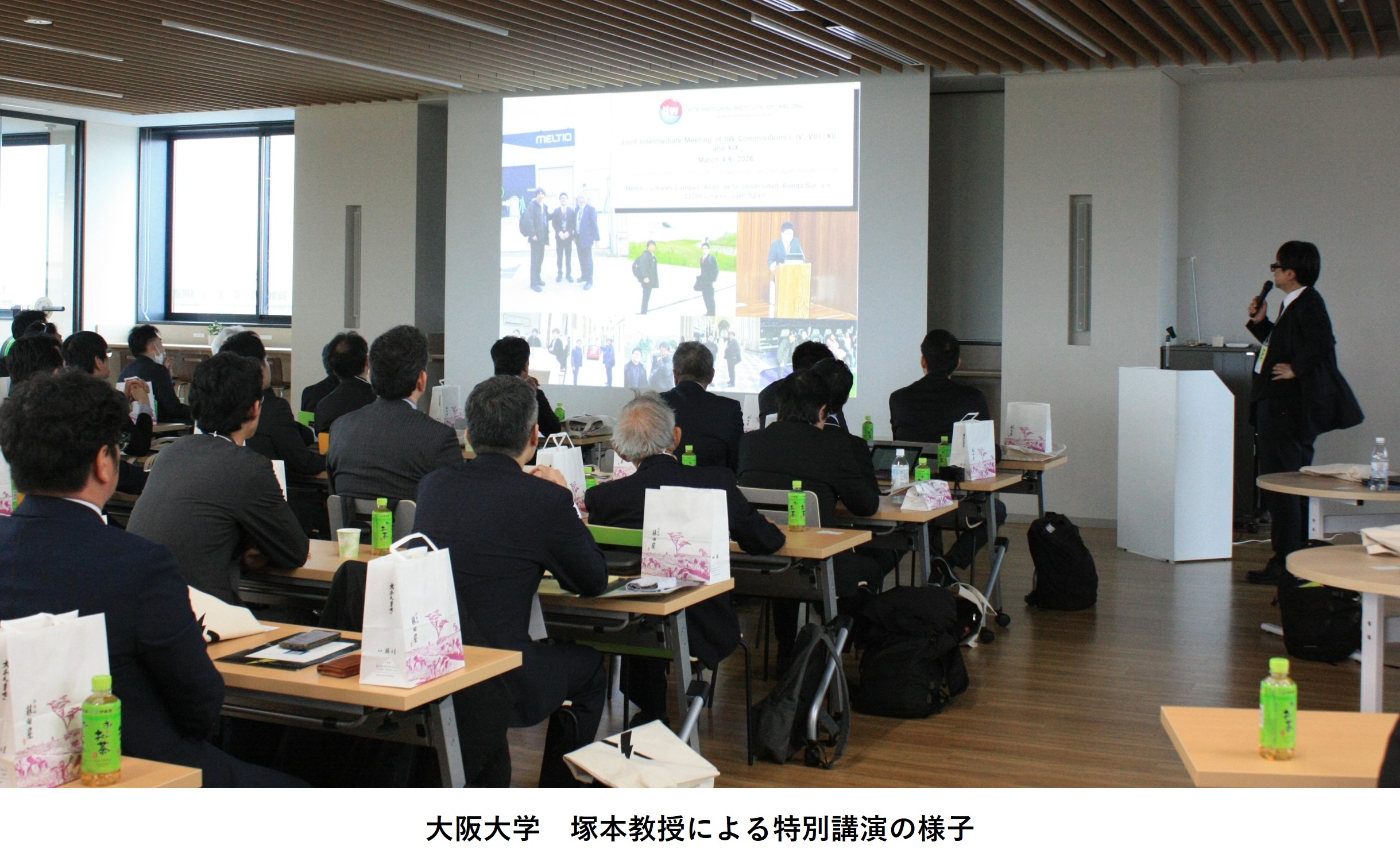 open_02.jpg